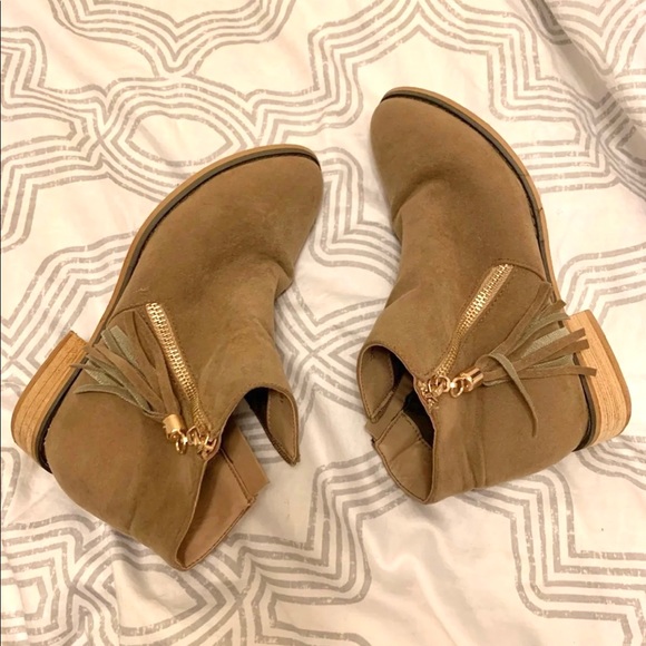 XS/S TOPS SHORTS DRESSES SHOES LOT - Picture 4 of 11